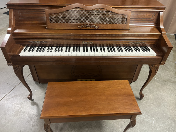 1982 Made in the USA Currier console piano and bench - Upright - Console Pianos